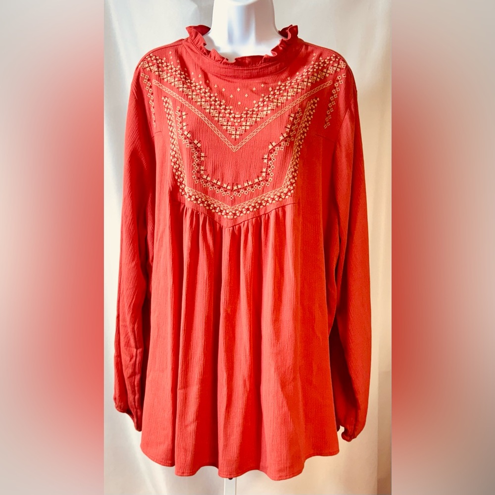 TORRID Embroidered Gauze Crinkle Look Long Sleeve Peasant Blouse 2‎ (18/20)
